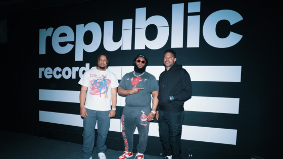 republic with 3 men