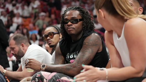 gunna sitting courtside